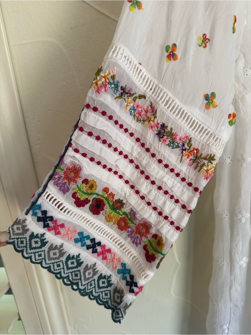 Johnny Was White Embroidered Sleeve Tunic Blouse Coverup Size 3X - Picture 4 of 10